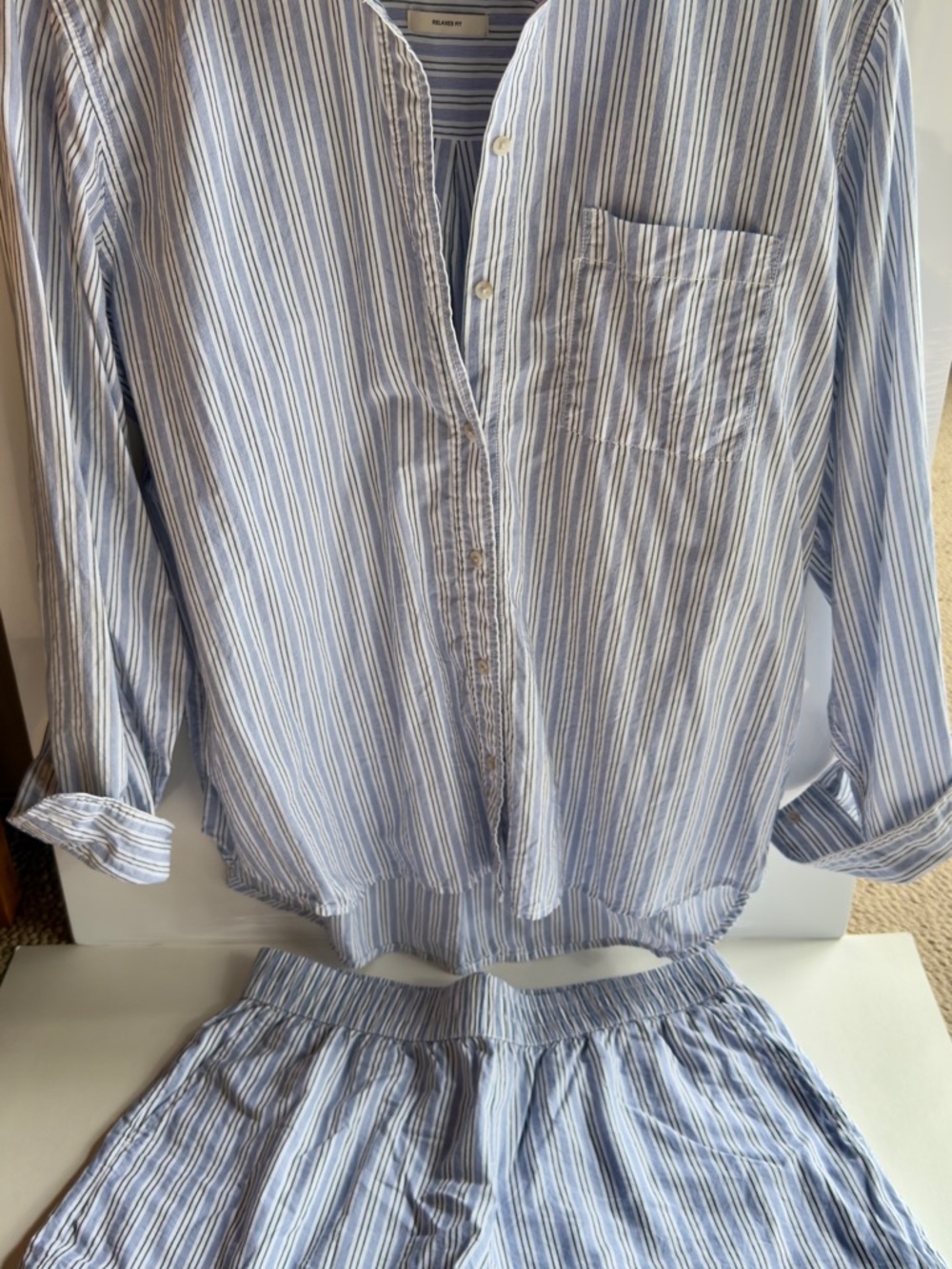 Universal Threads Blue & White Shirt and Short Set. Womens size size M & L